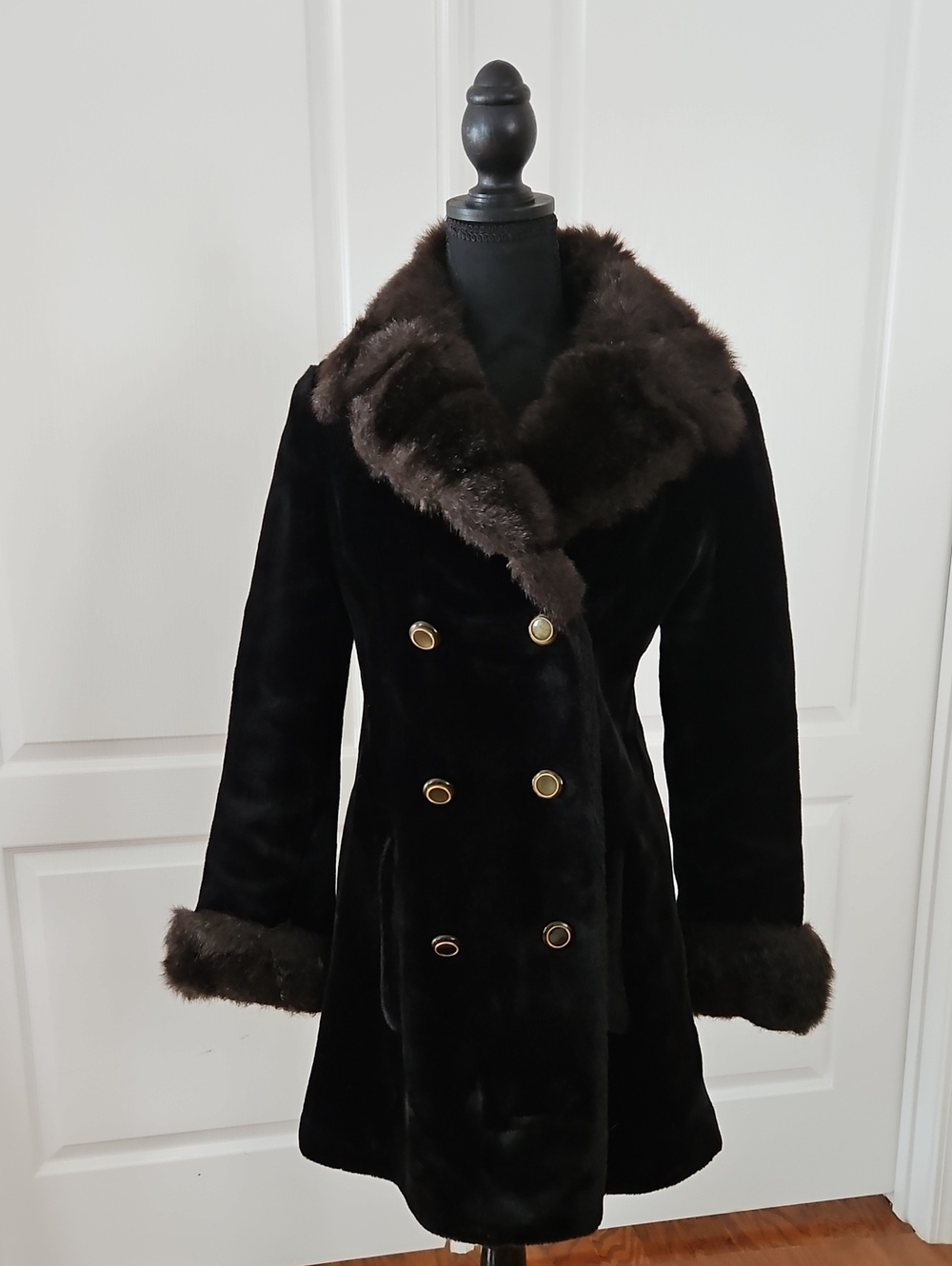 VINTAGE Borgazia by Career Originals Black Faux Fur Mid Length Coat Jacket Small